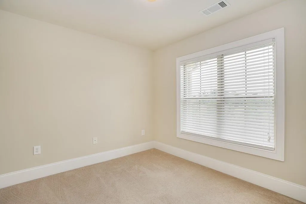 879 Perennial Drive Unit 112, Sandy Springs, Georgia 30328, 2 Bedrooms Bedrooms, ,2 BathroomsBathrooms,Residential,Sold,879 Perennial Drive Unit 112,6045405