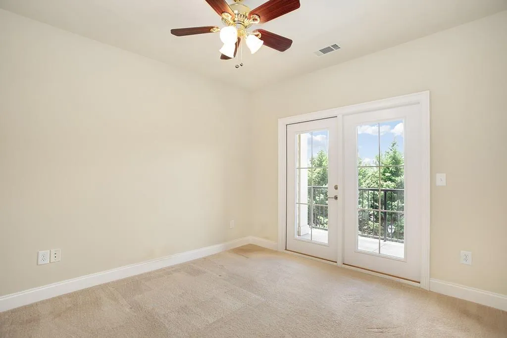 879 Perennial Drive Unit 112, Sandy Springs, Georgia 30328, 2 Bedrooms Bedrooms, ,2 BathroomsBathrooms,Residential,Sold,879 Perennial Drive Unit 112,6045405