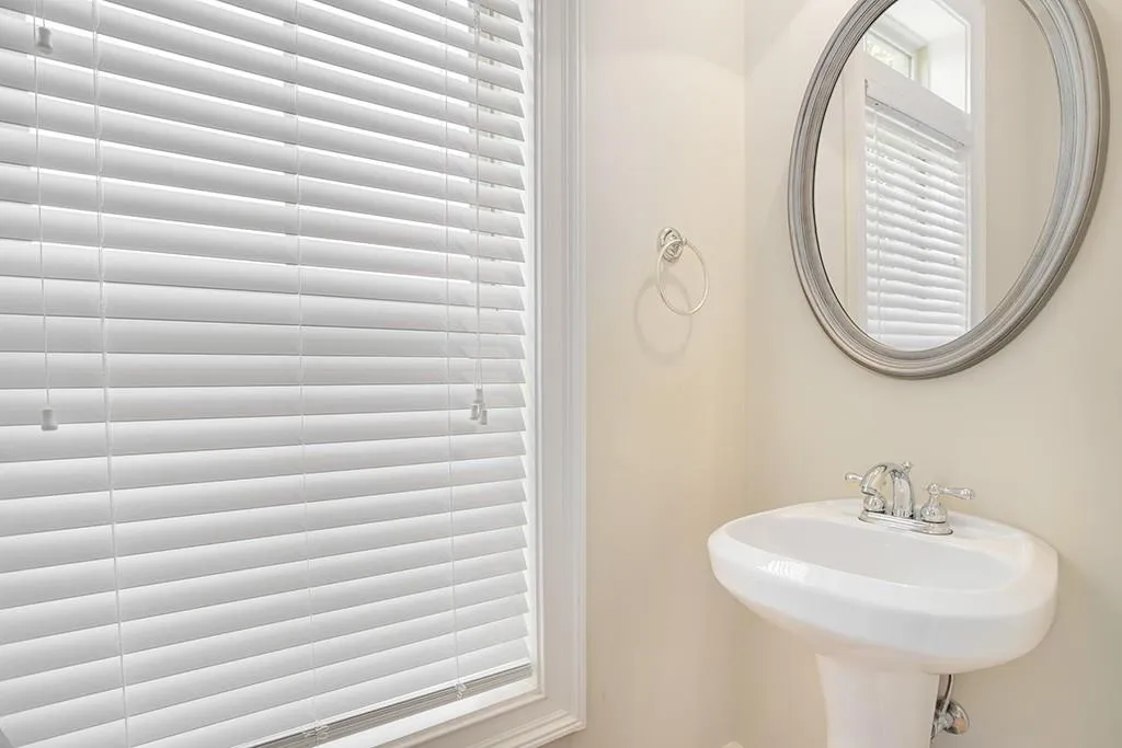 879 Perennial Drive Unit 112, Sandy Springs, Georgia 30328, 2 Bedrooms Bedrooms, ,2 BathroomsBathrooms,Residential,Sold,879 Perennial Drive Unit 112,6045405