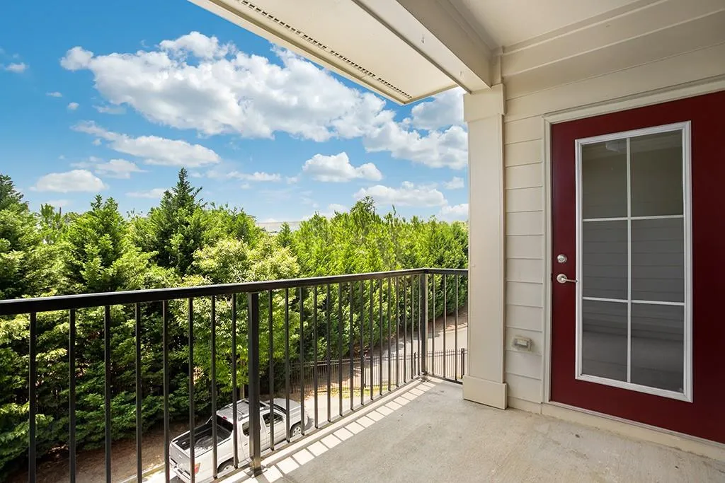 879 Perennial Drive Unit 112, Sandy Springs, Georgia 30328, 2 Bedrooms Bedrooms, ,2 BathroomsBathrooms,Residential,Sold,879 Perennial Drive Unit 112,6045405