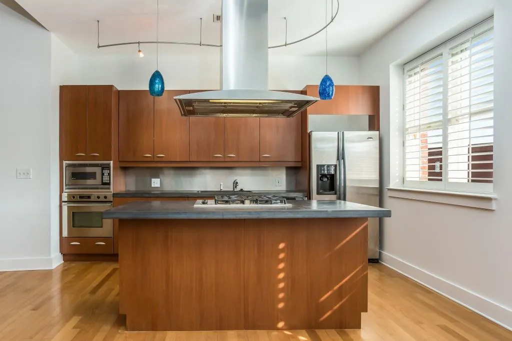 206 11th Street Ne Unit 504, Atlanta, Georgia 30309, 1 Bedroom Bedrooms, ,1 BathroomBathrooms,Residential,Sold,206 11th Street Ne Unit 504,5797820
