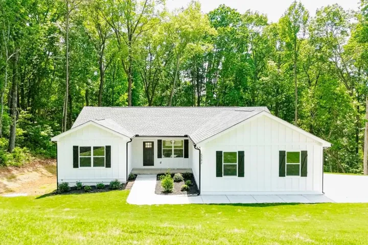 5342 Monarch Drive, Gainesville, Georgia 30506