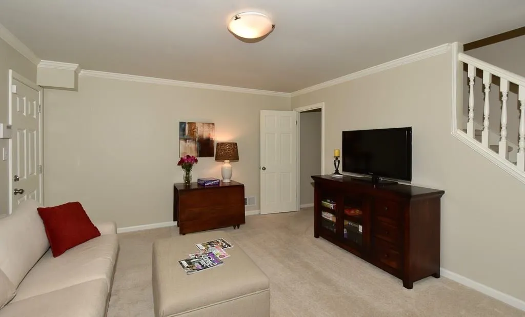 1075 Churchill Downs Road, Sandy Springs, Georgia 30319, 4 Bedrooms Bedrooms, ,3 BathroomsBathrooms,Residential,Sold,1075 Churchill Downs Road,5600525