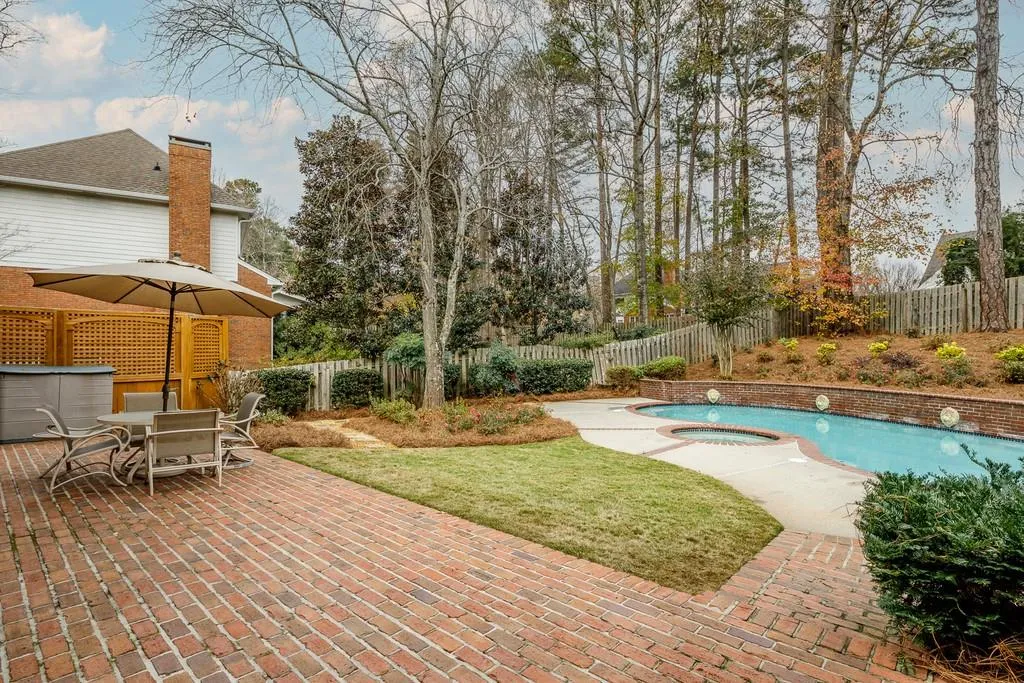 1710 Redbourne Drive, Sandy Springs, Georgia 30350, 4 Bedrooms Bedrooms, ,4 BathroomsBathrooms,Residential,Sold,1710 Redbourne Drive,6816893