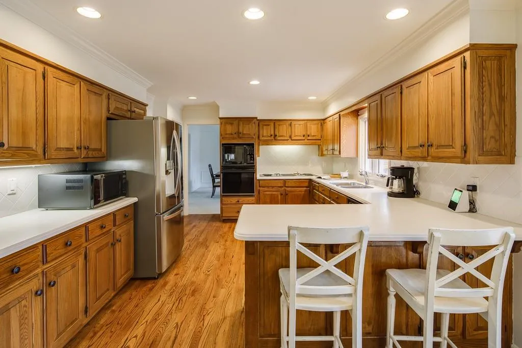 1710 Redbourne Drive, Sandy Springs, Georgia 30350, 4 Bedrooms Bedrooms, ,4 BathroomsBathrooms,Residential,Sold,1710 Redbourne Drive,6816893