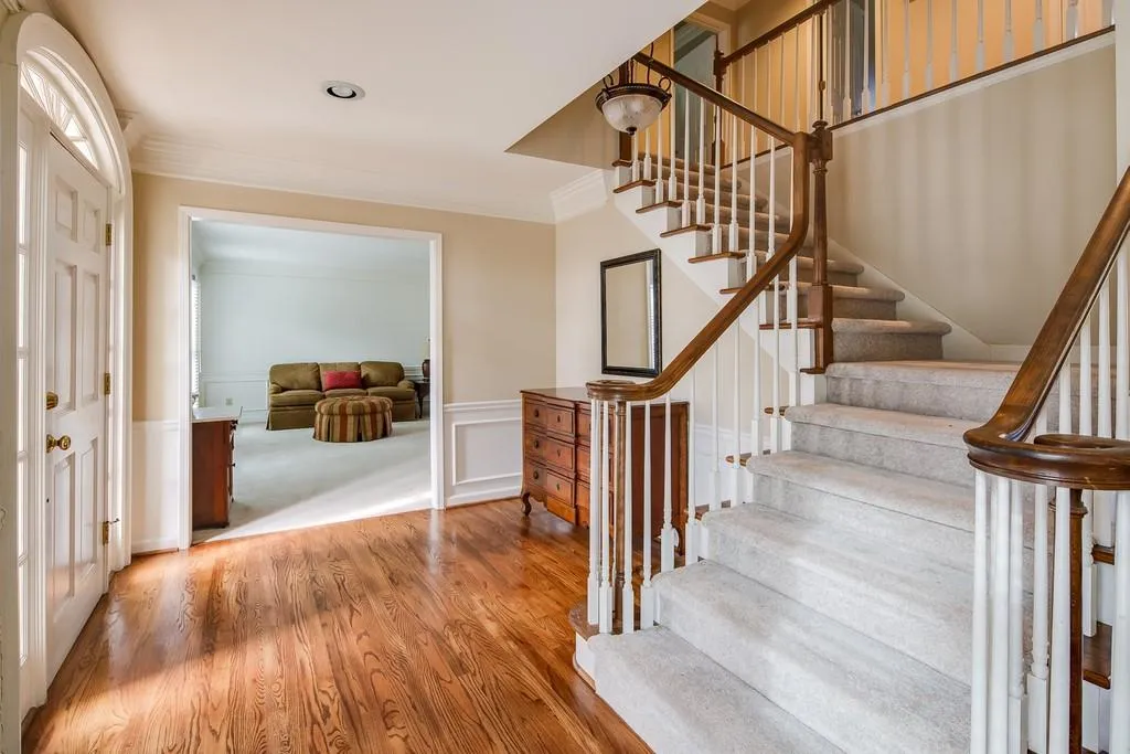 1710 Redbourne Drive, Sandy Springs, Georgia 30350, 4 Bedrooms Bedrooms, ,4 BathroomsBathrooms,Residential,Sold,1710 Redbourne Drive,6816893