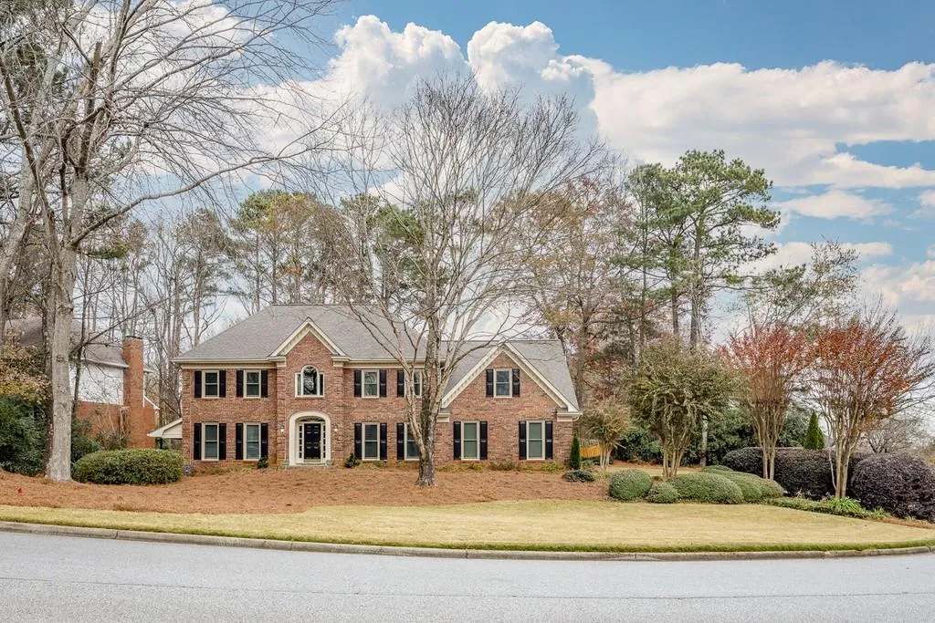1710 Redbourne Drive, Sandy Springs, Georgia 30350, 4 Bedrooms Bedrooms, ,4 BathroomsBathrooms,Residential,Sold,1710 Redbourne Drive,6816893