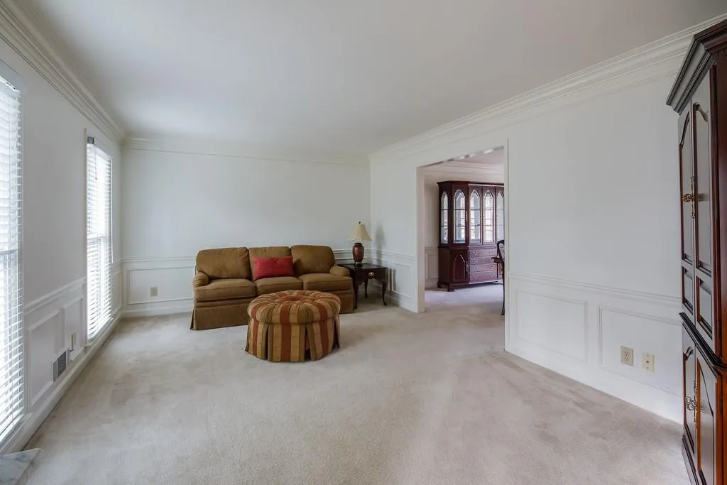 1710 Redbourne Drive, Sandy Springs, Georgia 30350, 4 Bedrooms Bedrooms, ,4 BathroomsBathrooms,Residential,Sold,1710 Redbourne Drive,6816893