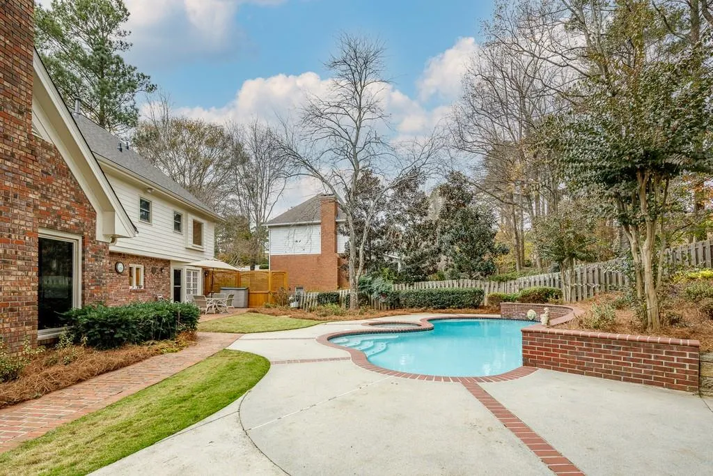 1710 Redbourne Drive, Sandy Springs, Georgia 30350, 4 Bedrooms Bedrooms, ,4 BathroomsBathrooms,Residential,Sold,1710 Redbourne Drive,6816893