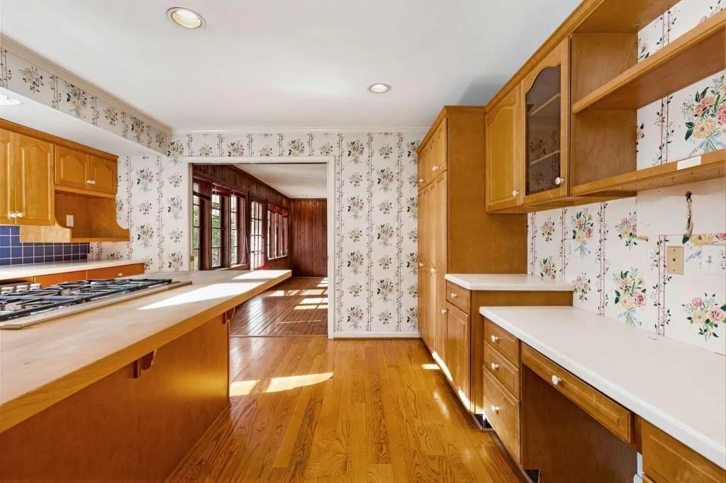 4750 Rebel Trail, Atlanta, Georgia 30327, 3 Bedrooms Bedrooms, ,2 BathroomsBathrooms,Residential,Sold,4750 Rebel Trail,7508297