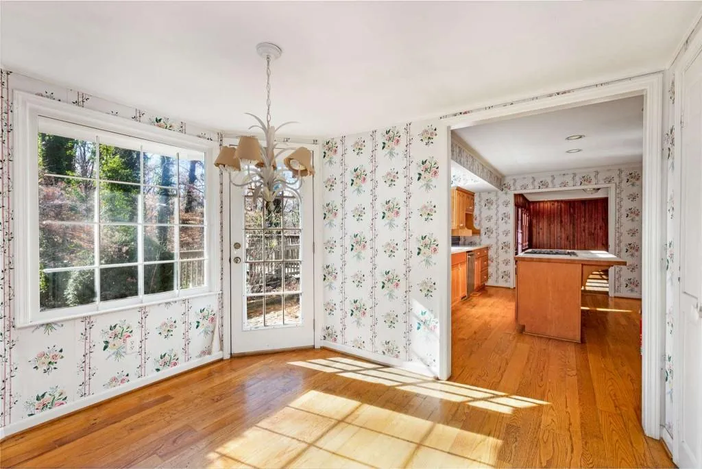 4750 Rebel Trail, Atlanta, Georgia 30327, 3 Bedrooms Bedrooms, ,2 BathroomsBathrooms,Residential,Sold,4750 Rebel Trail,7508297