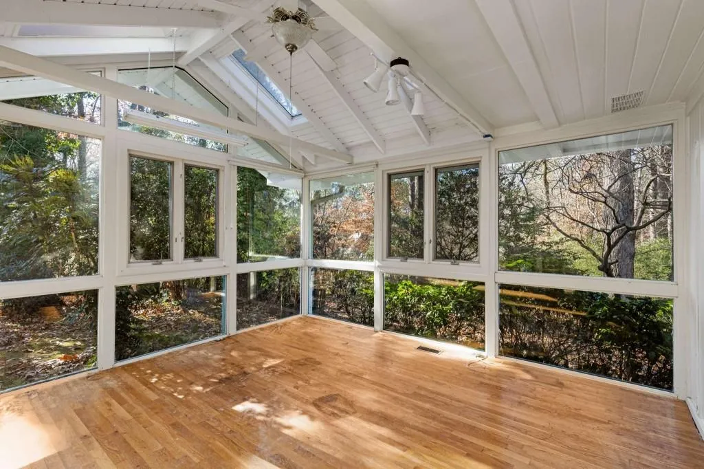 4750 Rebel Trail, Atlanta, Georgia 30327, 3 Bedrooms Bedrooms, ,2 BathroomsBathrooms,Residential,Sold,4750 Rebel Trail,7508297