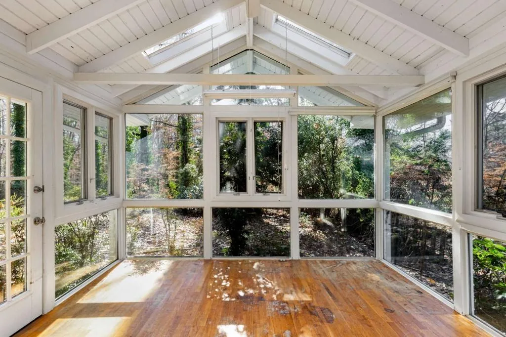 4750 Rebel Trail, Atlanta, Georgia 30327, 3 Bedrooms Bedrooms, ,2 BathroomsBathrooms,Residential,Sold,4750 Rebel Trail,7508297