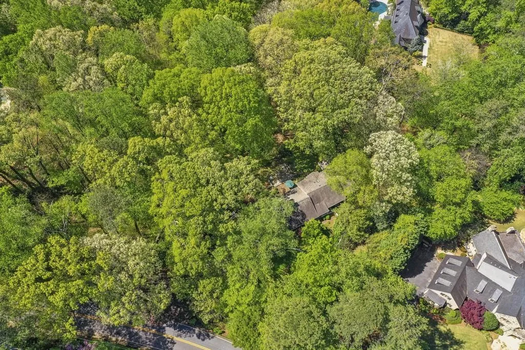 4750 Rebel Trail, Atlanta, Georgia 30327, 3 Bedrooms Bedrooms, ,2 BathroomsBathrooms,Residential,Sold,4750 Rebel Trail,7508297