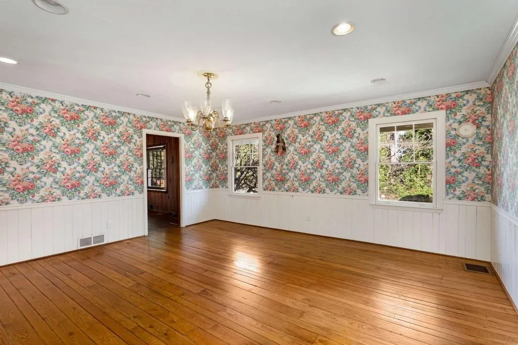 4750 Rebel Trail, Atlanta, Georgia 30327, 3 Bedrooms Bedrooms, ,2 BathroomsBathrooms,Residential,Sold,4750 Rebel Trail,7508297