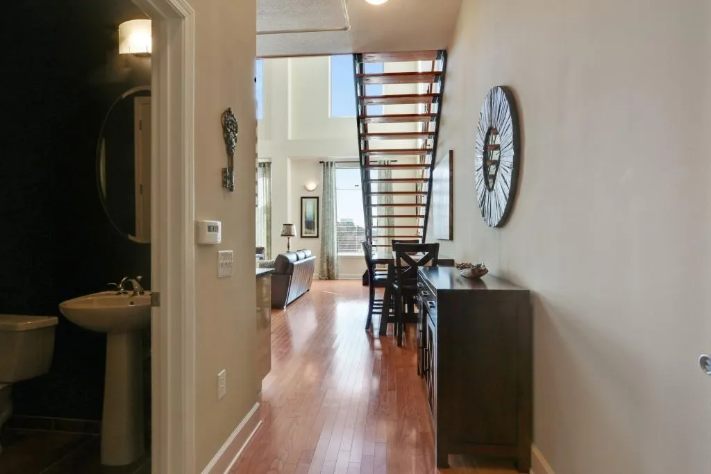 3820 Roswell Road Ne Unit 503, Atlanta, Georgia 30342, 2 Bedrooms Bedrooms, ,2 BathroomsBathrooms,Residential,Sold,3820 Roswell Road Ne Unit 503,5809287