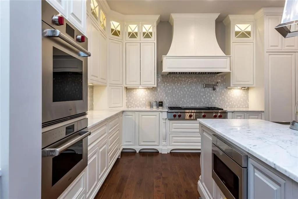 645 W Powderhorn Road, Atlanta, Georgia 30342, 7 Bedrooms Bedrooms, ,7 BathroomsBathrooms,Residential,Sold,645 W Powderhorn Road,6839873