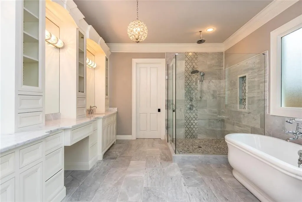 645 W Powderhorn Road, Atlanta, Georgia 30342, 7 Bedrooms Bedrooms, ,7 BathroomsBathrooms,Residential,Sold,645 W Powderhorn Road,6839873