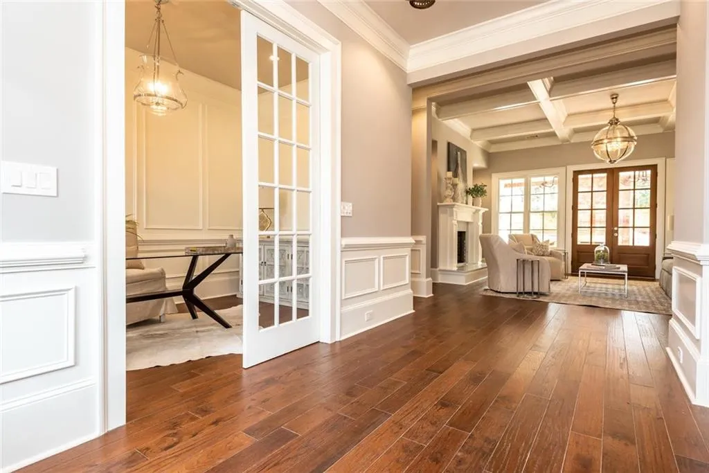 645 W Powderhorn Road, Atlanta, Georgia 30342, 7 Bedrooms Bedrooms, ,7 BathroomsBathrooms,Residential,Sold,645 W Powderhorn Road,6839873