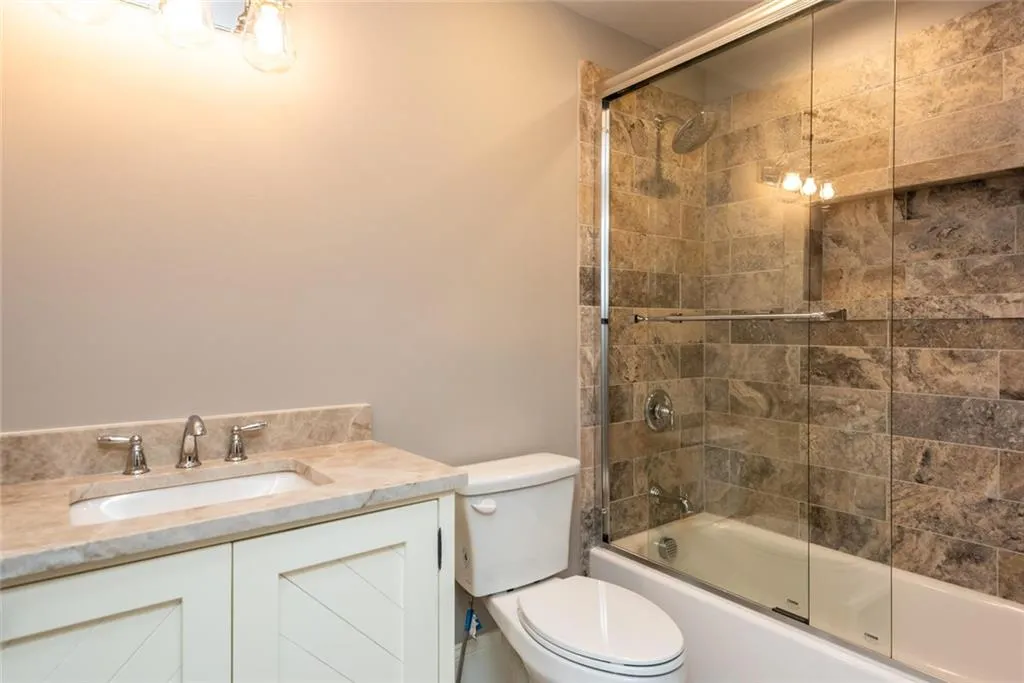 645 W Powderhorn Road, Atlanta, Georgia 30342, 7 Bedrooms Bedrooms, ,7 BathroomsBathrooms,Residential,Sold,645 W Powderhorn Road,6839873