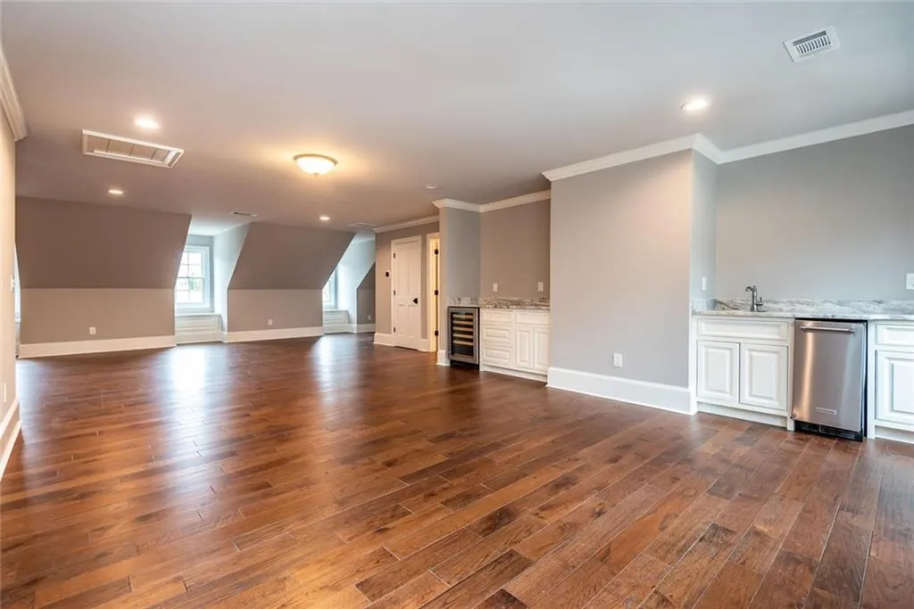 645 W Powderhorn Road, Atlanta, Georgia 30342, 7 Bedrooms Bedrooms, ,7 BathroomsBathrooms,Residential,Sold,645 W Powderhorn Road,6839873