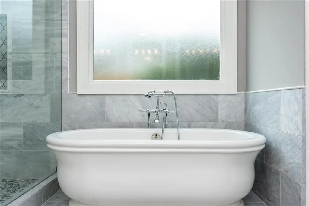 645 W Powderhorn Road, Atlanta, Georgia 30342, 7 Bedrooms Bedrooms, ,7 BathroomsBathrooms,Residential,Sold,645 W Powderhorn Road,6839873