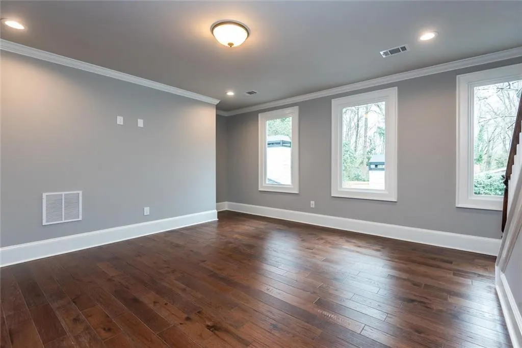 645 W Powderhorn Road, Atlanta, Georgia 30342, 7 Bedrooms Bedrooms, ,7 BathroomsBathrooms,Residential,Sold,645 W Powderhorn Road,6839873