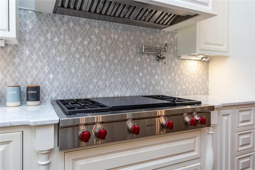 645 W Powderhorn Road, Atlanta, Georgia 30342, 7 Bedrooms Bedrooms, ,7 BathroomsBathrooms,Residential,Sold,645 W Powderhorn Road,6839873