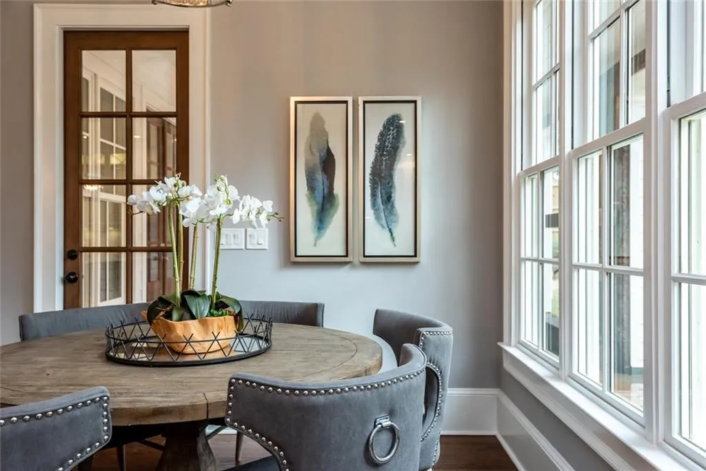 645 W Powderhorn Road, Atlanta, Georgia 30342, 7 Bedrooms Bedrooms, ,7 BathroomsBathrooms,Residential,Sold,645 W Powderhorn Road,6839873