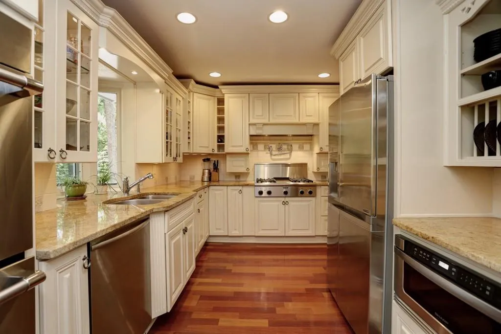 355 Amberidge Trail, Sandy Springs, Georgia 30328, 4 Bedrooms Bedrooms, ,3 BathroomsBathrooms,Residential,Sold,355 Amberidge Trail,5838657