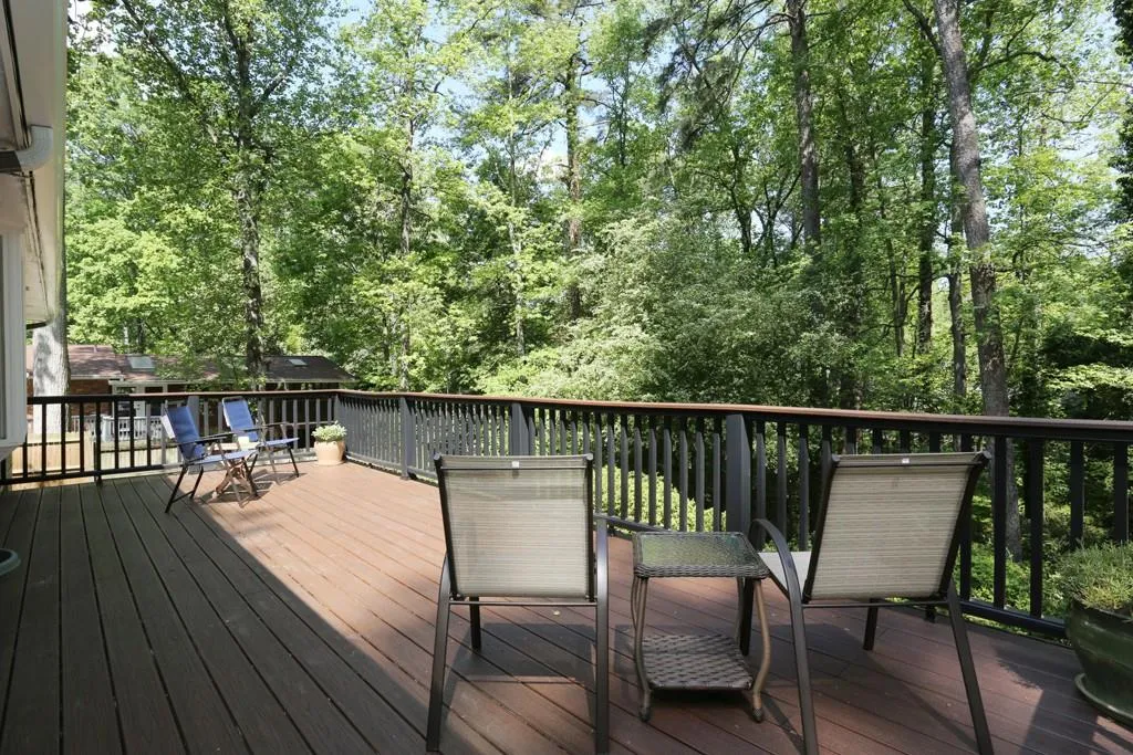 355 Amberidge Trail, Sandy Springs, Georgia 30328, 4 Bedrooms Bedrooms, ,3 BathroomsBathrooms,Residential,Sold,355 Amberidge Trail,5838657