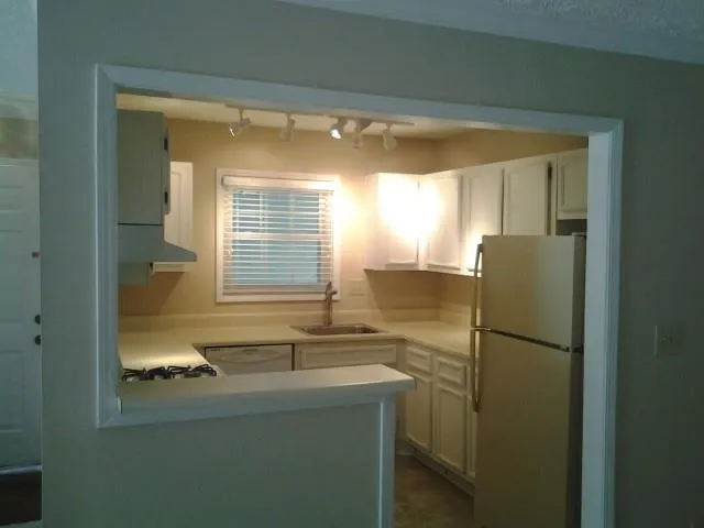 206 Natchez Trace, Atlanta, Georgia 30350, 2 Bedrooms Bedrooms, ,1 BathroomBathrooms,Residential,Sold,206 Natchez Trace,5617975