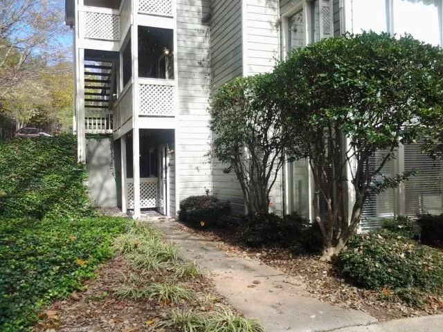 206 Natchez Trace, Atlanta, Georgia 30350, 2 Bedrooms Bedrooms, ,1 BathroomBathrooms,Residential,Sold,206 Natchez Trace,5617975