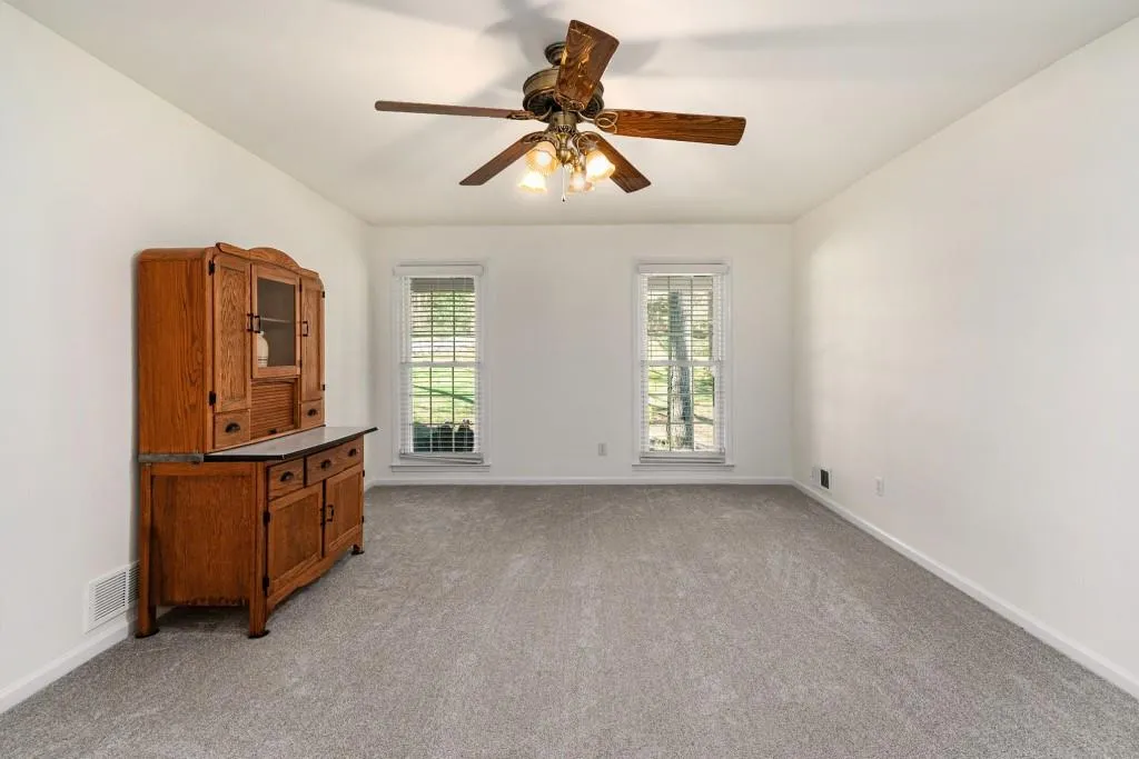685 Spalding Drive, Sandy Springs, Georgia 30328, 5 Bedrooms Bedrooms, ,4 BathroomsBathrooms,Residential,Sold,685 Spalding Drive,7189409