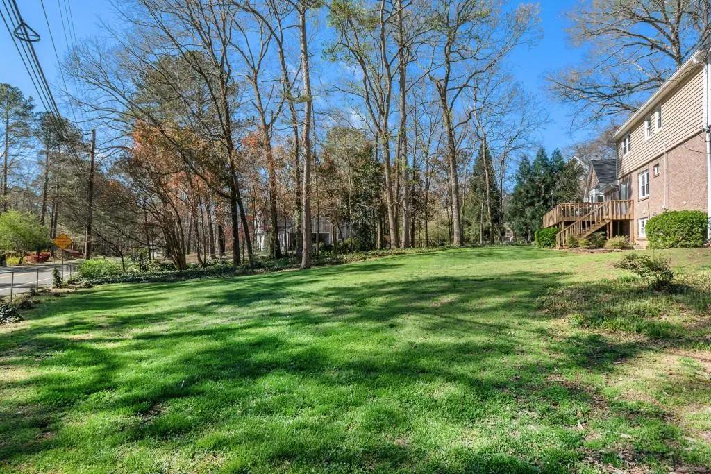 685 Spalding Drive, Sandy Springs, Georgia 30328, 5 Bedrooms Bedrooms, ,4 BathroomsBathrooms,Residential,Sold,685 Spalding Drive,7189409