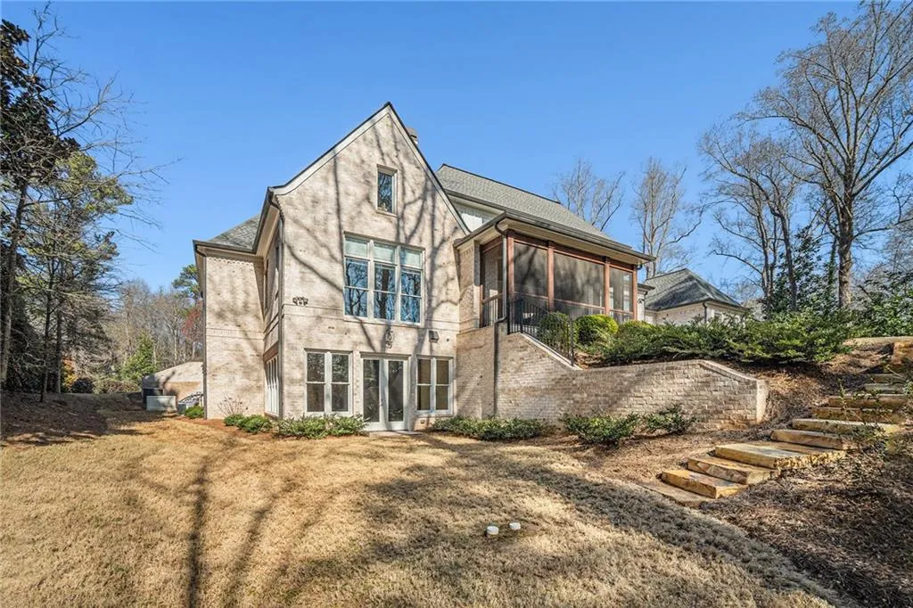 1005 W Kingston Drive, Atlanta, Georgia 30342, 5 Bedrooms Bedrooms, ,5 BathroomsBathrooms,Residential,Sold,1005 W Kingston Drive,7526933
