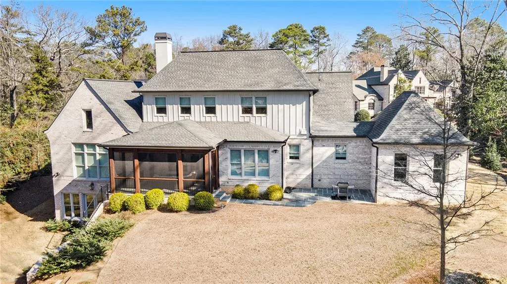 1005 W Kingston Drive, Atlanta, Georgia 30342, 5 Bedrooms Bedrooms, ,5 BathroomsBathrooms,Residential,Sold,1005 W Kingston Drive,7526933