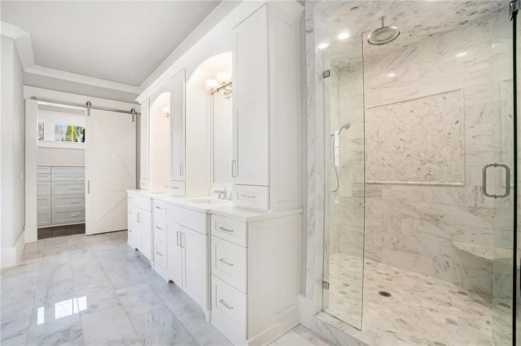 1005 W Kingston Drive, Atlanta, Georgia 30342, 5 Bedrooms Bedrooms, ,5 BathroomsBathrooms,Residential,Sold,1005 W Kingston Drive,7526933