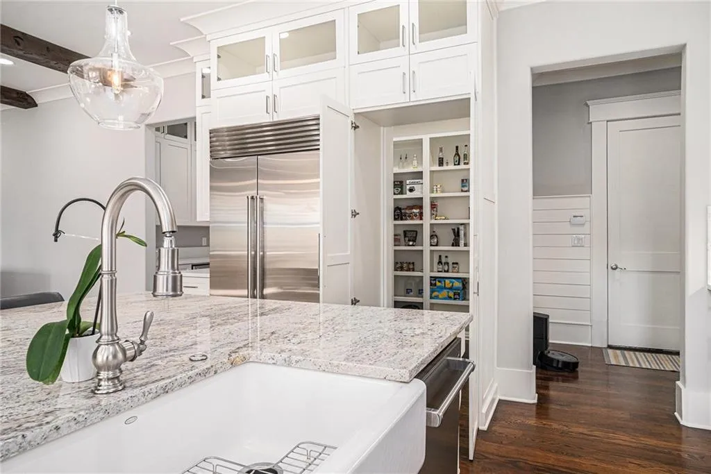 1005 W Kingston Drive, Atlanta, Georgia 30342, 5 Bedrooms Bedrooms, ,5 BathroomsBathrooms,Residential,Sold,1005 W Kingston Drive,7526933