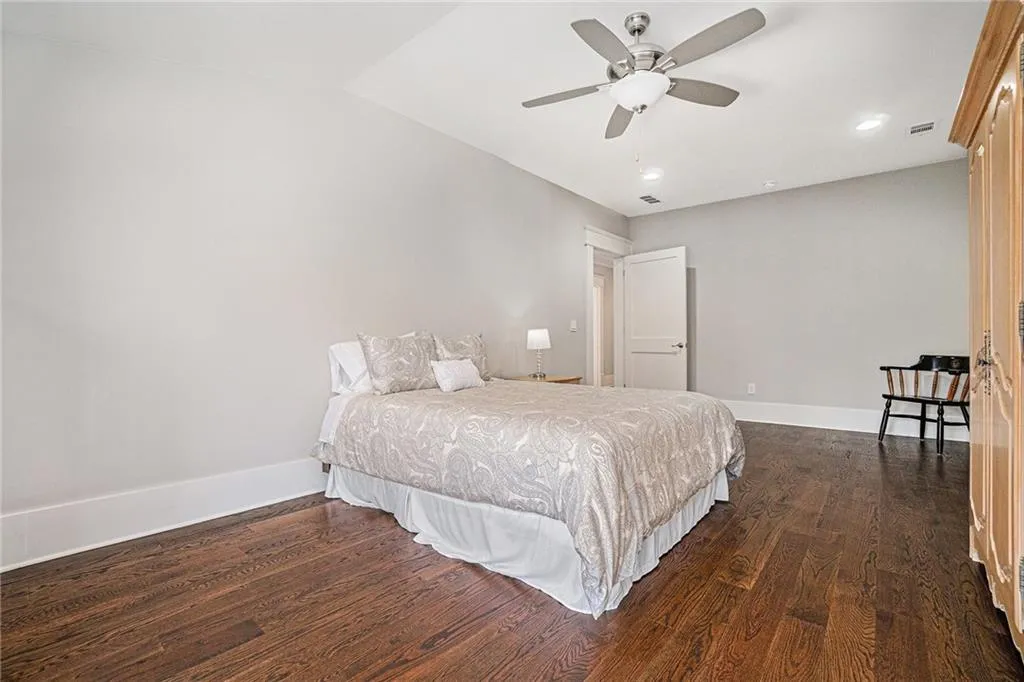 1005 W Kingston Drive, Atlanta, Georgia 30342, 5 Bedrooms Bedrooms, ,5 BathroomsBathrooms,Residential,Sold,1005 W Kingston Drive,7526933