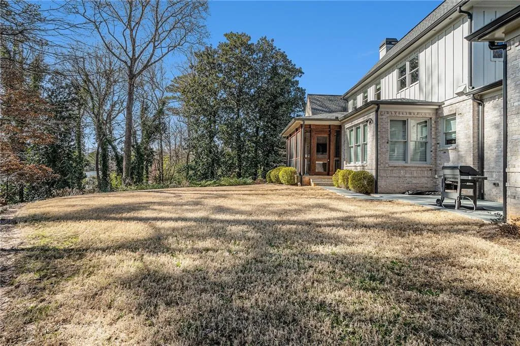 1005 W Kingston Drive, Atlanta, Georgia 30342, 5 Bedrooms Bedrooms, ,5 BathroomsBathrooms,Residential,Sold,1005 W Kingston Drive,7526933