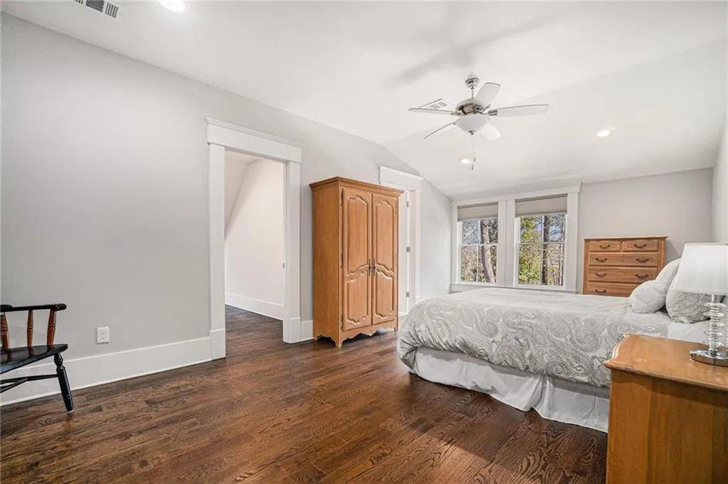 1005 W Kingston Drive, Atlanta, Georgia 30342, 5 Bedrooms Bedrooms, ,5 BathroomsBathrooms,Residential,Sold,1005 W Kingston Drive,7526933