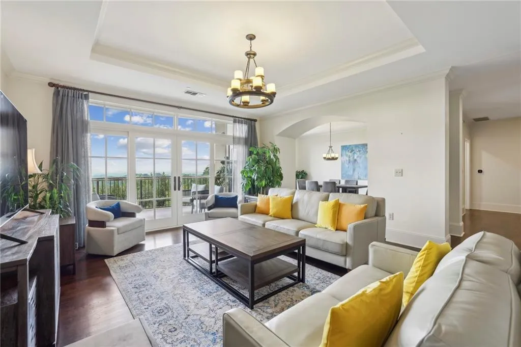 2700 Paces Ferry Road Se Unit 202, Atlanta, Georgia 30339, 2 Bedrooms Bedrooms, ,2 BathroomsBathrooms,Residential,For Sale,2700 Paces Ferry Road Se Unit 202,7632043