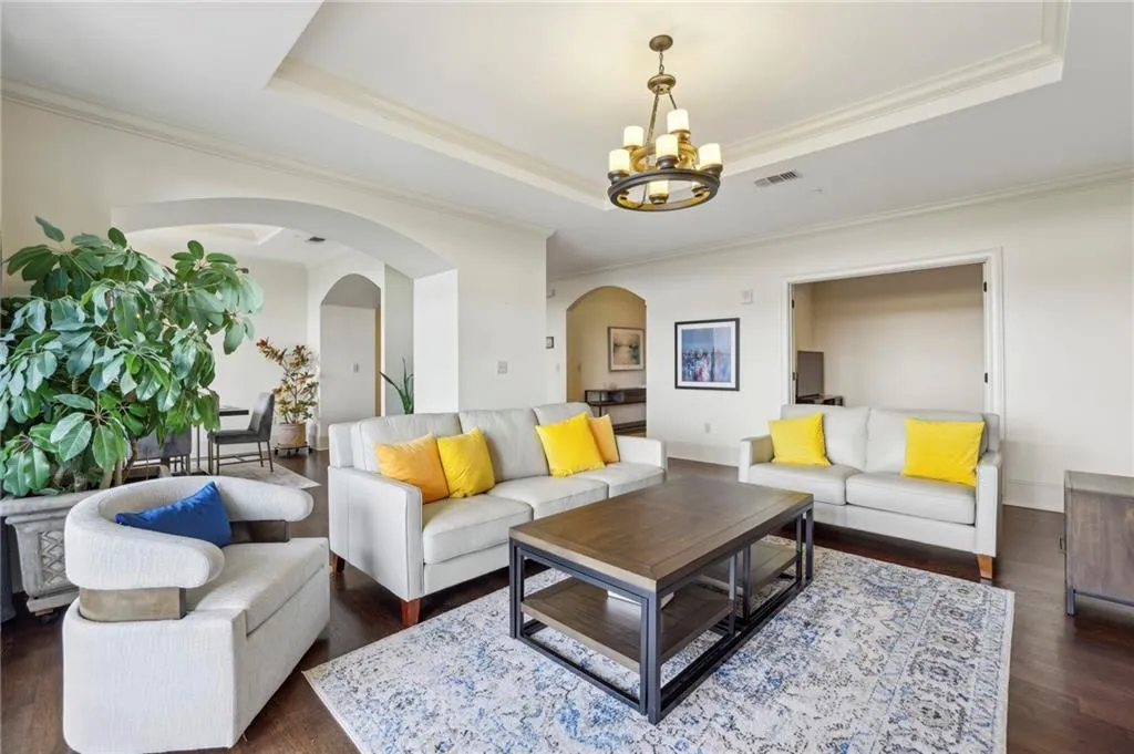 2700 Paces Ferry Road Se Unit 202, Atlanta, Georgia 30339, 2 Bedrooms Bedrooms, ,2 BathroomsBathrooms,Residential,For Sale,2700 Paces Ferry Road Se Unit 202,7632043