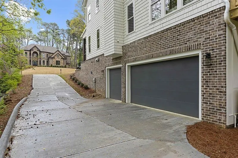 6048 Harleston Road, Atlanta, Georgia 30328, 6 Bedrooms Bedrooms, ,5 BathroomsBathrooms,Residential,Sold,6048 Harleston Road,6662870