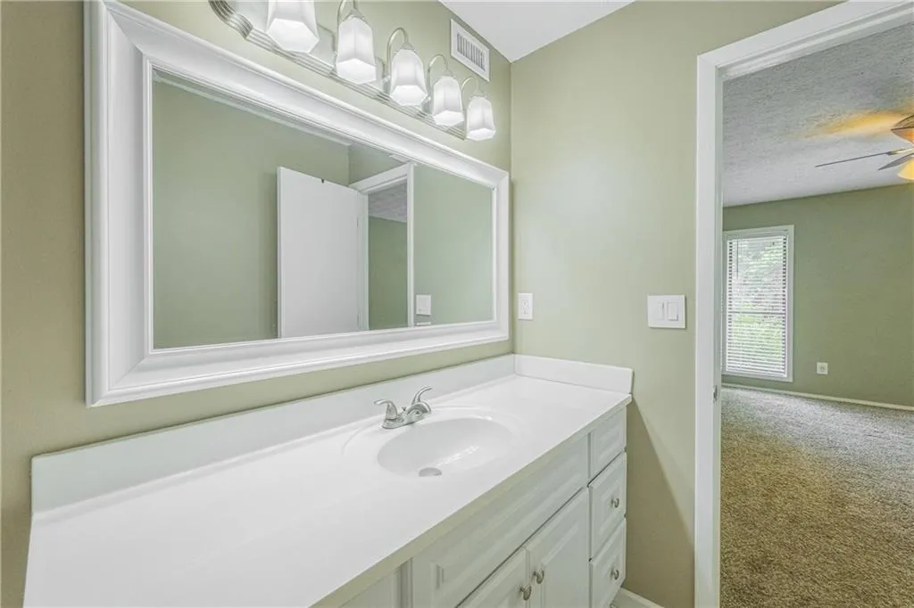 1606 Woodcliff Drive, Atlanta, Georgia 30350, 2 Bedrooms Bedrooms, ,2 BathroomsBathrooms,Residential,Sold,1606 Woodcliff Drive,7222195