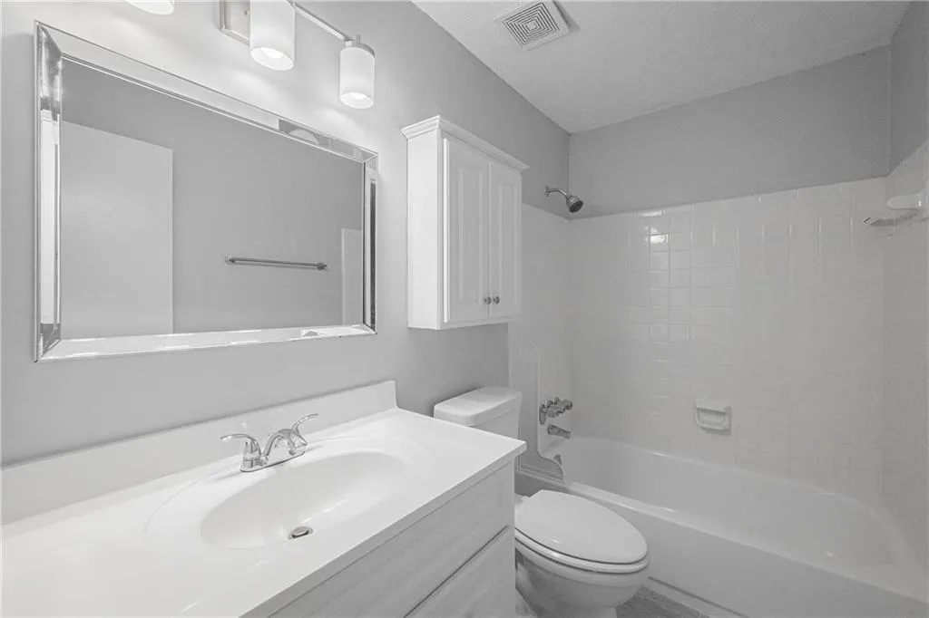 1606 Woodcliff Drive, Atlanta, Georgia 30350, 2 Bedrooms Bedrooms, ,2 BathroomsBathrooms,Residential,Sold,1606 Woodcliff Drive,7222195