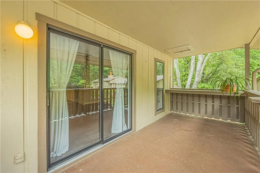 1606 Woodcliff Drive, Atlanta, Georgia 30350, 2 Bedrooms Bedrooms, ,2 BathroomsBathrooms,Residential,Sold,1606 Woodcliff Drive,7222195