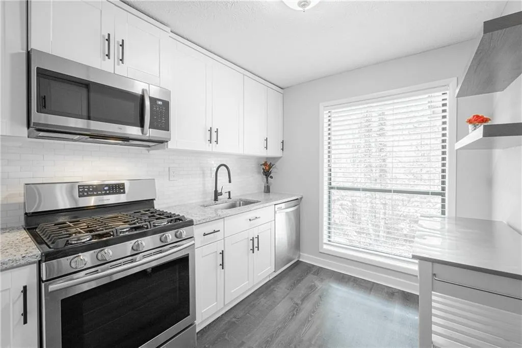 1606 Woodcliff Drive, Atlanta, Georgia 30350, 2 Bedrooms Bedrooms, ,2 BathroomsBathrooms,Residential,Sold,1606 Woodcliff Drive,7222195