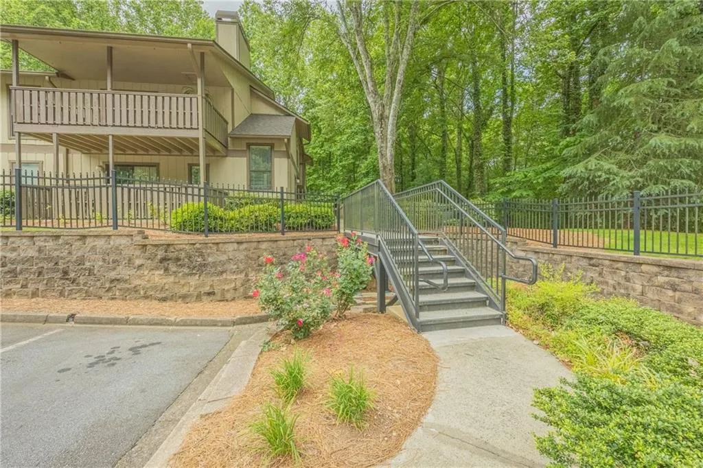 1606 Woodcliff Drive, Atlanta, Georgia 30350, 2 Bedrooms Bedrooms, ,2 BathroomsBathrooms,Residential,Sold,1606 Woodcliff Drive,7222195